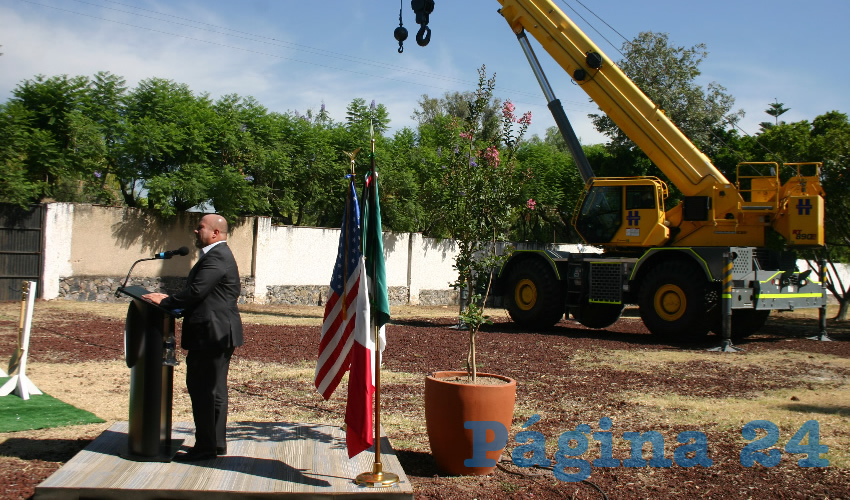 En la ceremonia de instalación de la primera piedra de lo que será el nuevo consulado de Estados Unidos en Guadalajara, el gobernador aseguró que aún con los trabajos –que se prolongarán hasta 2022– esta zona se mantendrá “segura y en buen estado”/Foto: Francisco Tapia