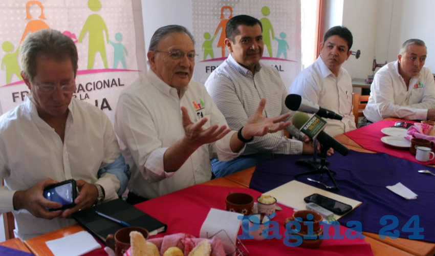 Rueda de prensa del Frente Nacional por la Familia