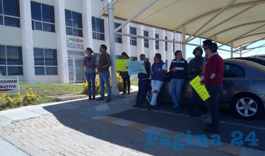 César Ortiz Canizales: “El problema económico es insostenible. Queremos que nos atiendan y conozcan la verdadera problemática que enfrenta el municipio”, precisó (Foto Merari Martínez)