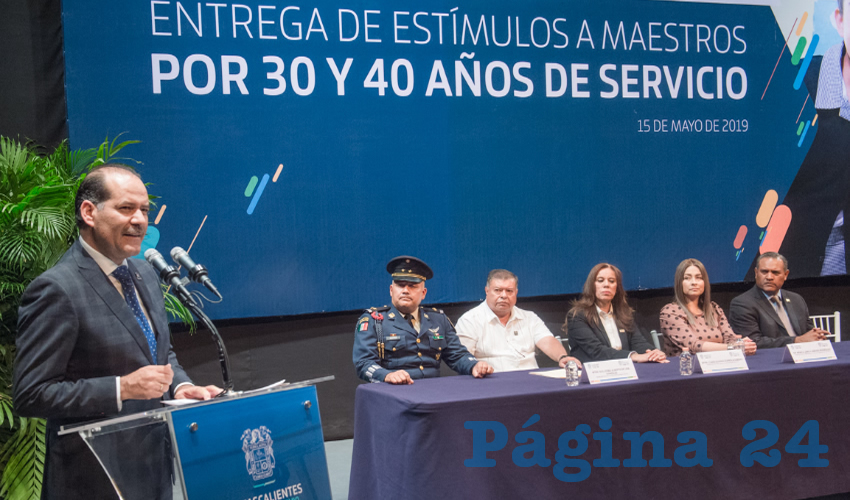 Se seguir&aacute; trabajando para que los estudiantes tengan una educaci&oacute;n basada en los idiomas, las tecnolog&iacute;as y los modelos duales