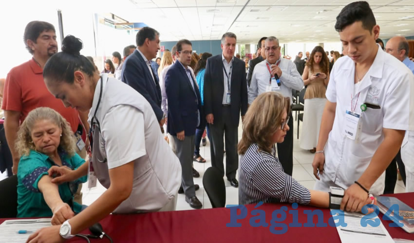 Esta jornada cuenta con más de 11 servicios como nutrición, planificación familiar, detección oportuna de cáncer, hipertensión y diabetes