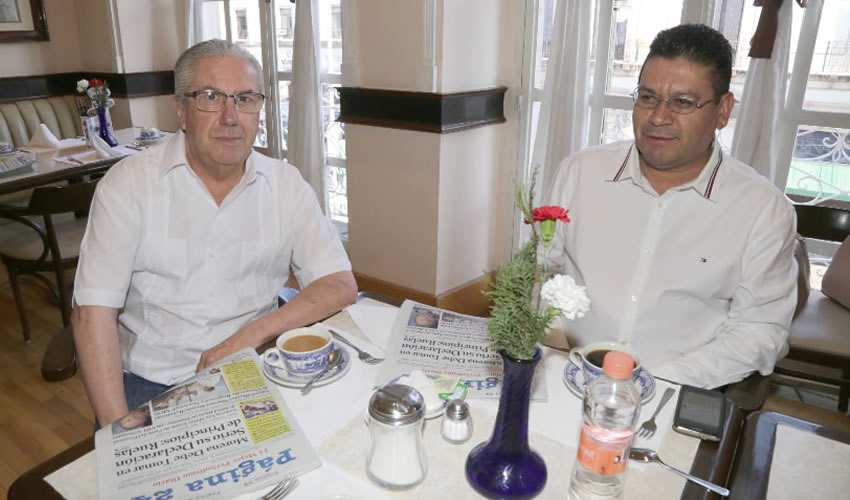 En Sanborns, Francia almorzaron Gonzalo Garc&iacute;a Buenrostro y Fernando &Aacute;vila Nieto