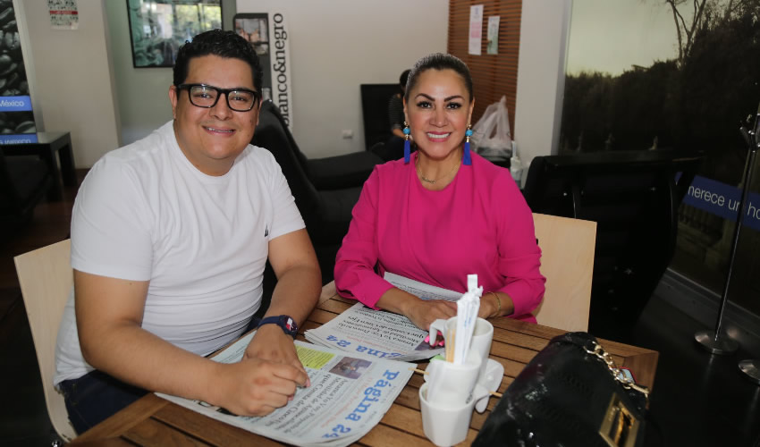 En Caf&eacute; Punta del Cielo departieron Luis Enrique Garc&iacute;a L&oacute;pez, diputado local por el PAN; y Blanca Jim&eacute;nez Castillo, exdiputada federal