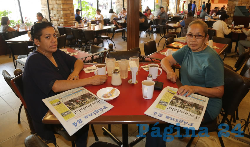 En Las Antorchas desayunaron Laura Alicia López Segura y Alicia Segura Santos
