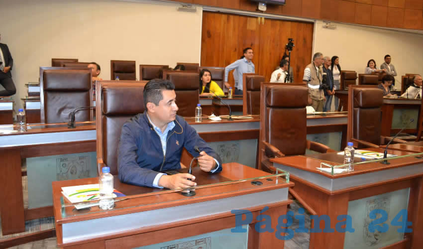 En la iniciativa de la diputada de Movimiento Regeneración Nacional (Morena), María Navidad de Jesús Reyes Ochoa, se expone: “a medida de que el Internet se ha convertido en una parte casi esencial de nuestras vidas, la delincuencia también le ha sacado provecho. (Foto Merari Martínez Castro)