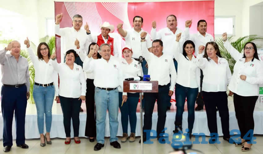 Arturo Zamora y los 11 candidatos a las Alcaldías de Aguascalientes