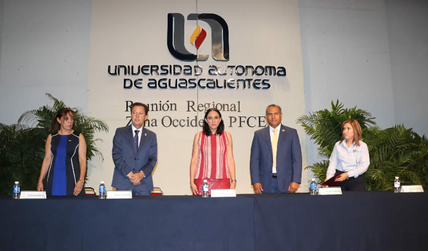 En el estado, más de 400 mil habitantes están inscritos en algún nivel educativo