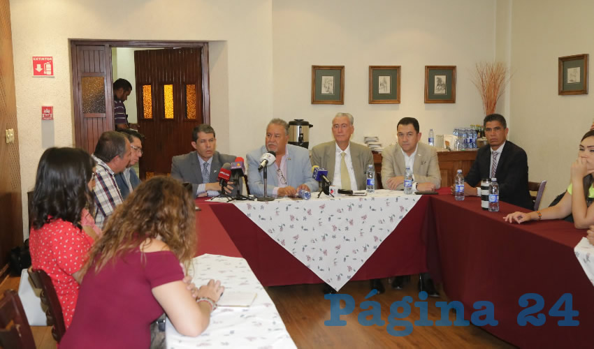 Rueda de prensa de organismos empresariales (Foto: Eddylberto Luévano Santillán)