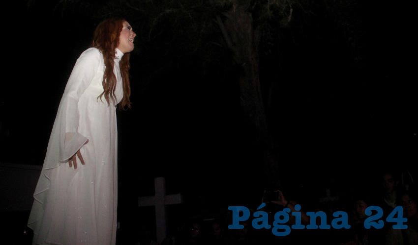 Las propuestas deber&aacute;n ser alusivas al D&iacute;a de Muertos y deber&aacute;n incluir dramaturgia, dise&ntilde;o de vestuario y escenograf&iacute;a