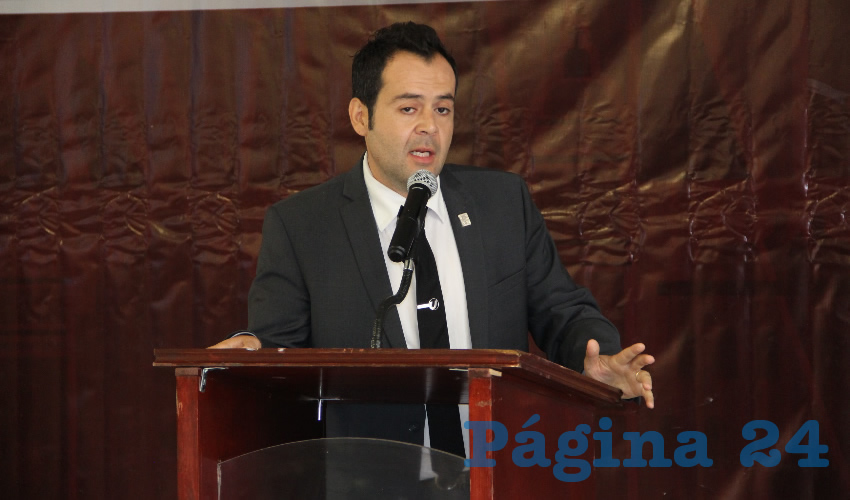 Ulises Mejía Haro, presidente municipal de Zacatecas, dio a conocer que del 14 al 16 de junio se realizará en la Casa Municipal de Cultura el primer Congreso Internacional denominado “Animalistas Unidos”, con el objetivo de contribuir a la difusión de una cultura de protección y cuidado animal, de la mano de asociaciones civiles