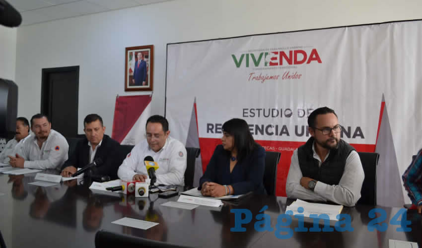 La titular de la Seduvot, María Guadalupe López Marchant, agradeció el respaldo de la que será la Coordinación Estatal de Protección Civil (PC), y de la Secretaría de Desarrollo Agrario, Territorial y Urbano (Sedatu), pues reconoció que este estudio permitirá realizar un programa de acciones prioritarias para las acciones de cada municipio de la entidad. (Foto: Merari Martínez)
