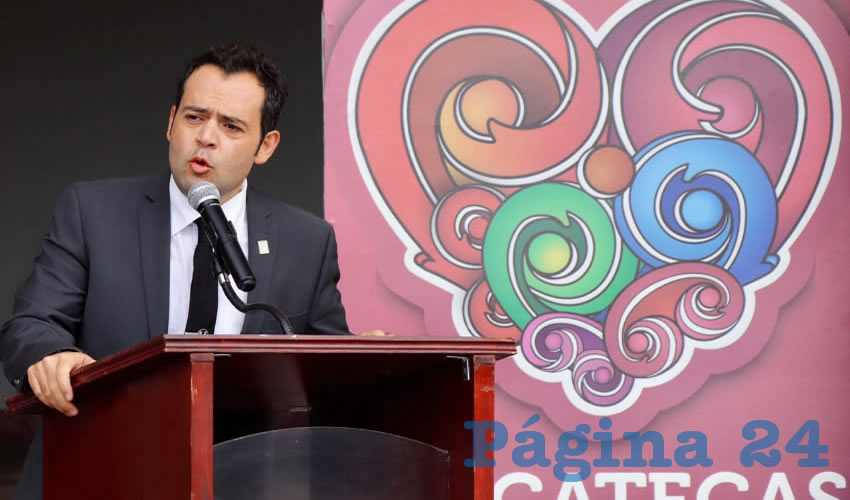 Ulises Mejía Haro, anunció que en los próximos días se colocarán de manera paulatina más de 260 basureras y nuevas lámparas con tecnología LED
