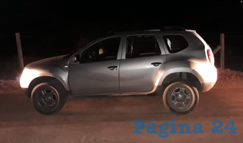 Minutos despu&eacute;s de llevarse la unidad Renault Duster, los delincuentes decidieron abandonarla