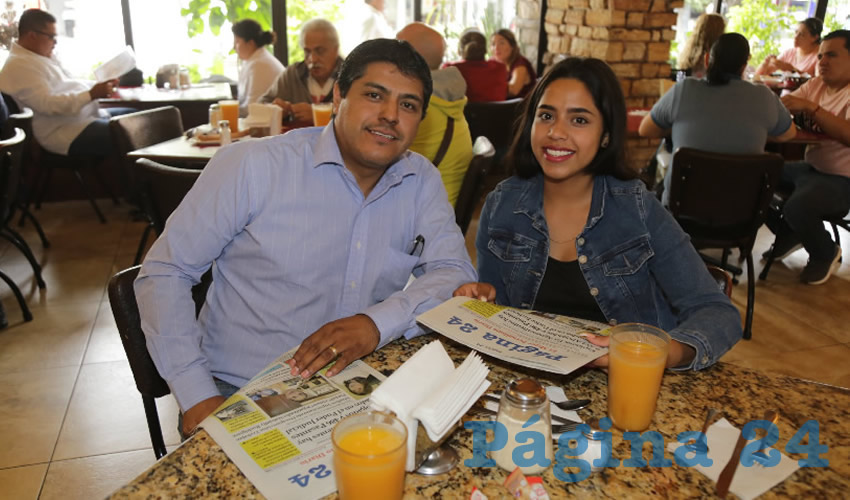 En Las Antorchas almorzaron Juan Manuel Ávila López y Karen Itzel Ávila Carrizales