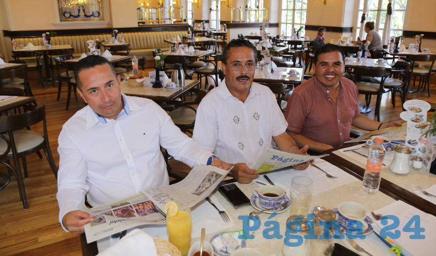 En Sanborns Francia almorzaron Juan Antonio Vela Esparza, Filiberto Dueñas Macías y Diego Herrada Durán