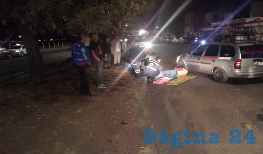 Juan Carlos “N” “N” y Carla Jessica Ortiz Haro resultaron heridos de gravedad, el estampar su jaca de acero contra un arbotante