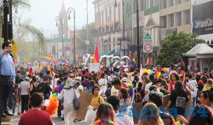 Celebraron ser parte de la comunidad, sin dejar de lado la protesta contra la discriminaci&oacute;n y la estigmatizaci&oacute;n que promueven grupos conservadores