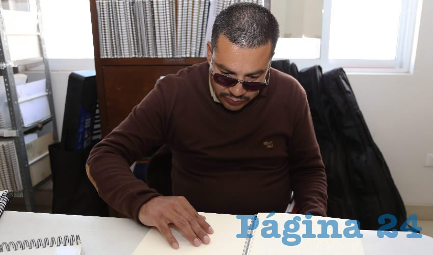 El Inepja proporcionó los módulos del Modelo de Educación para la Vida y el Trabajo (MEVyT) impresos en Sistema Braille