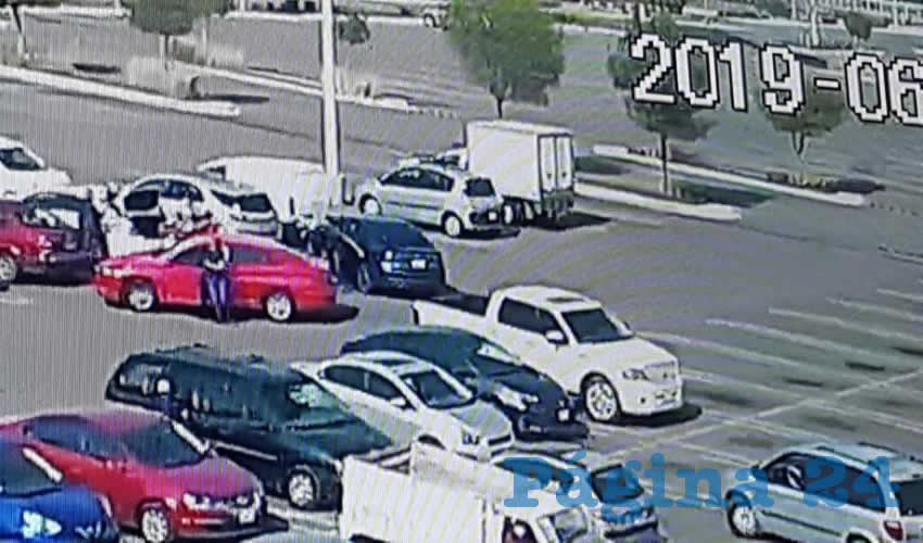 Una cámara de seguridad captó el momento en que los sicarios acorralaron a los hoy occisos