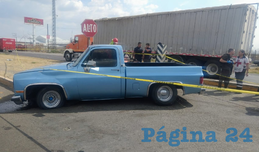 La camioneta colisionó y volcó sobre la carretera a México, a la altura de la planta Nissan 1