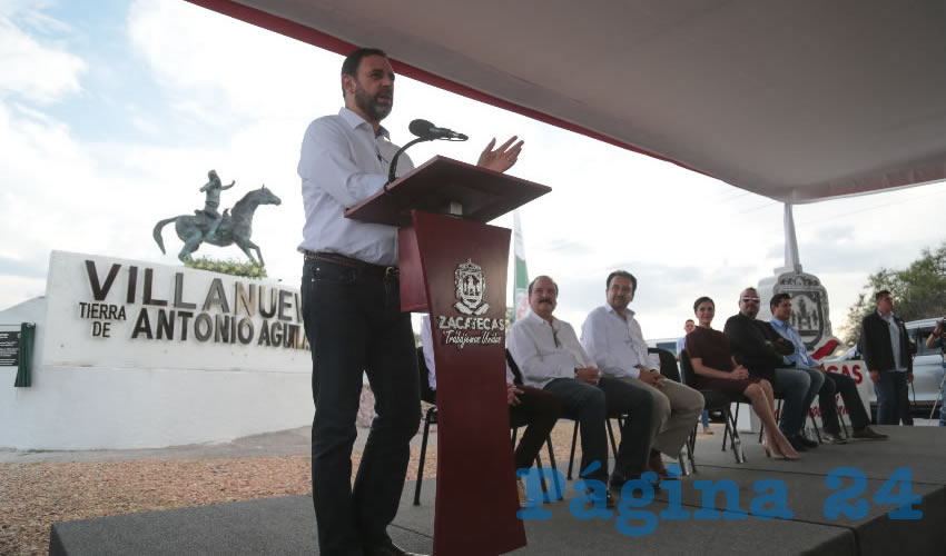 Además, se hizo oficial que el bulevar de ingreso a la cabecera municipal llevará el nombre del actor y cantante