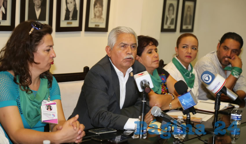 Sin pruebas y sin datos, los perredistas acusan al PAN de confrontar a la sociedad con la iniciativa de blindar la vida desde su concepci&oacute;n (Foto: Eddylberto Lu&eacute;vano Santill&aacute;n)