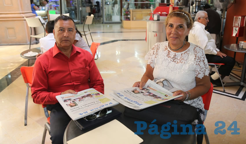 En Café Calesa departieron Edgar Torres Alvarado y Nancy Ceja Estrada