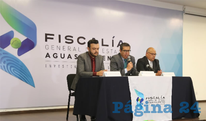 El fiscal Jes&uacute;s Figueroa Ortega en conferencia de prensa