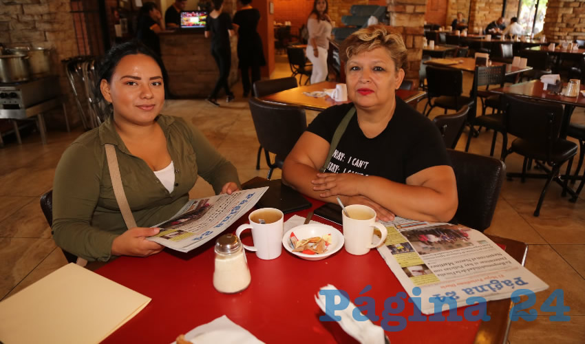 En Las Antorchas compartieron el primer alimento de la mañana Karen Ríos y Juanita Martínez