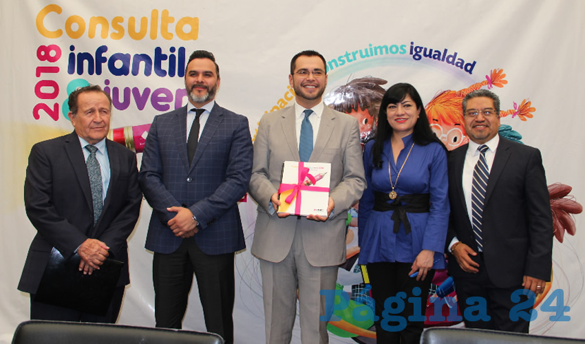 En el patio central de La Casa Municipal de Cultura autoridades en materia electoral dieron a conocer los resultados de la Consulta Infantil y Juvenil en su edición 2018 (Foto Rocío Castro Alvarado)
