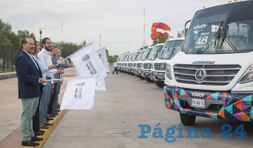 Martín Orozco Sandoval dio banderazo de salida a 50 nuevas unidades que se incorporaron al sistema de transporte público urbano YO VOY