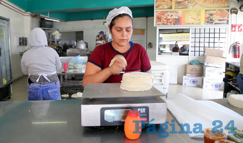 Hasta hoy el precio de la tortilla seguir&aacute; estando en 14 pesos el kilo (Foto: Eddylberto Lu&eacute;vano Santill&aacute;n)
