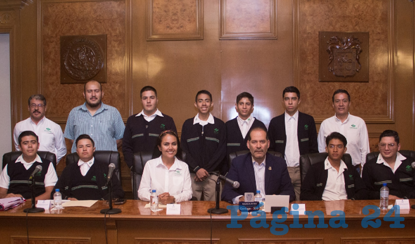 Además de la visita a las instalaciones de la NASA también tendrán la oportunidad de visitar el Consulado Mexicano en Houston, Texas
