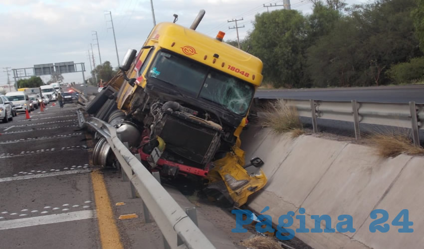 La unidad se volc&oacute; a la altura de la comunidad Pe&ntilde;uelas, luego de que su conductor se quedara dormido