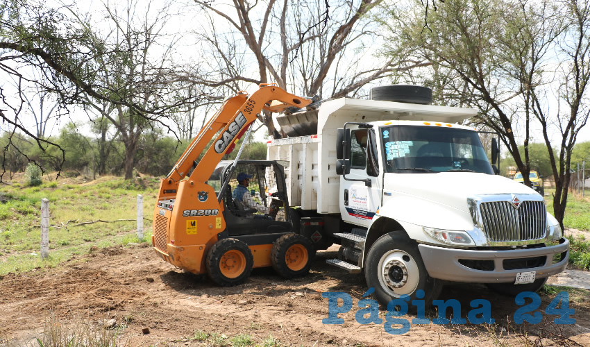 Actualmente se est&aacute;n realizando labores de recolecci&oacute;n de basura, retiro de escombro y rejuvenecimiento de &aacute;rboles