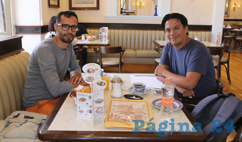 En Sanborns Francia almorzaron José Luis Salazar Aguilar y Óscar Cano Álvarez