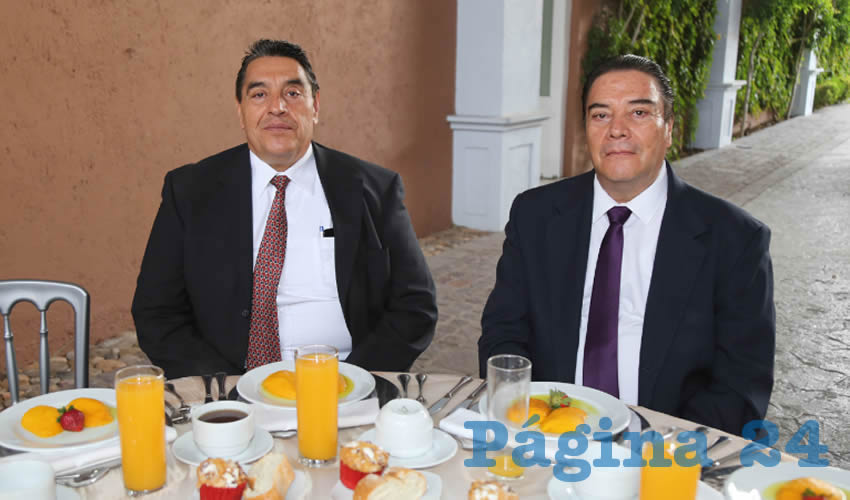 Marco Antonio Hernández Medina y Juan Serapio Hernández Medina compartieron el pan y la sal en el salón Magnolia del Hotel Andrea Alameda