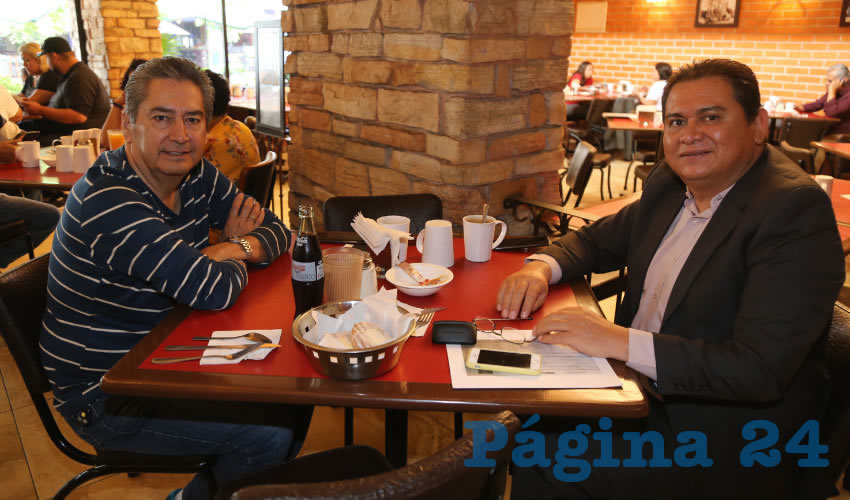 En las Antorchas desayunaron Juan José González Martínez y Francisco Javier Gómez