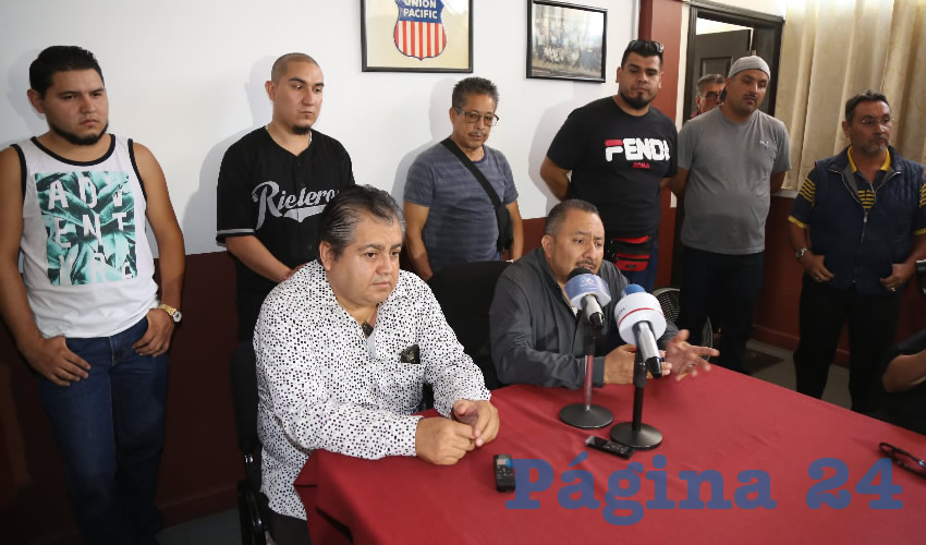 Rueda de prensa de l&iacute;deres ferrocarrileros (Foto: Eddylberto Lu&eacute;vano Santill&aacute;n)