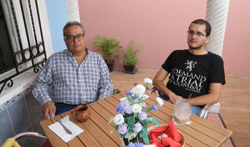 Gerardo Jiménez Alatorre y Jorge Armando Jiménez López almorzaron en el restaurante Azul Catedral