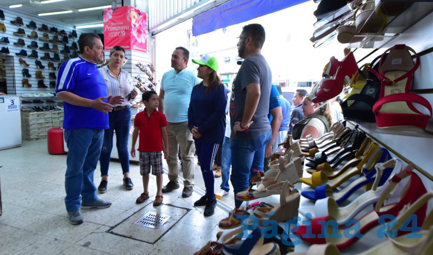 El Mercado Jesús Terán es el primero que fue abierto en Aguascalientes y que tiene sus orígenes en el antiguo tianguis de los Mesones