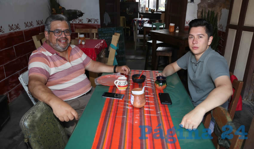 En Gorditas Sor Juana compartieron el pan y la sal Enrique Sandoval Salas y Alejandro Sandoval Saldívar