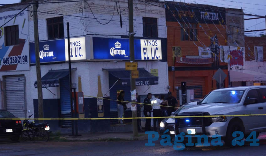 El artero crimen se cometió en el expendio El Lic, localizado en el cruce de avenidas Eugenio Garza Sada y calle Benito Juárez, en Pocitos