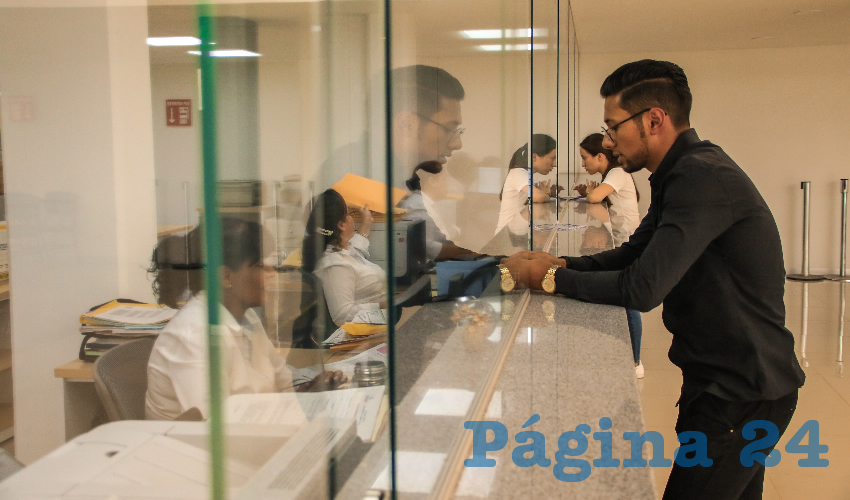 El segundo paso para garantizar la reinscripci&oacute;n, es efectuar el pago en los establecimientos que aparecen en el recibo, o bien hacerlo en l&iacute;nea
