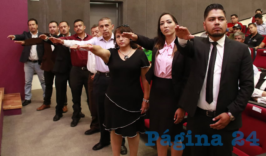 Se exhort&oacute; a los asistentes a continuar trabajando para brindar a la sociedad ciudadanos y profesionistas preparados