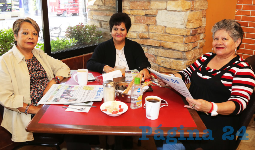 En el restaurante Las Antorchas almorzaron Alma Martínez Carmona, Patricia Quiroz Mercado, y Carmen Oñate Álvarez