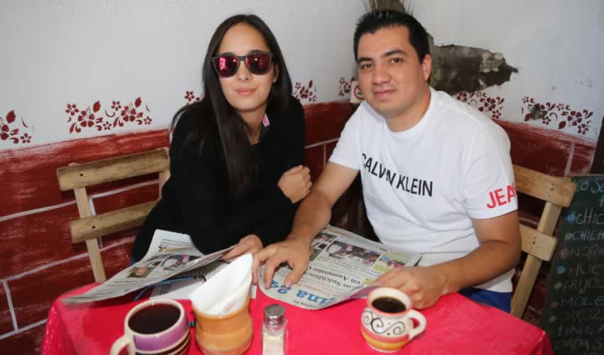 En Tacos y Gorditas Sor Juana desayunaron Vania Narcio Reyes y Jesús González Rodrígue