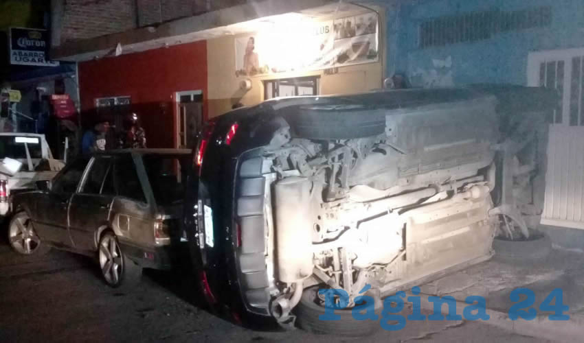Así quedó la vagoneta Reanult que manejaba el ebrio José Eduardo “N” “N”, de 25 años de edad