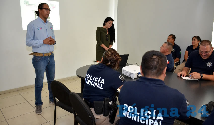 Esta capacitación les permite dar una atención más eficiente a personas con algún conflicto emocional y a sus familiares