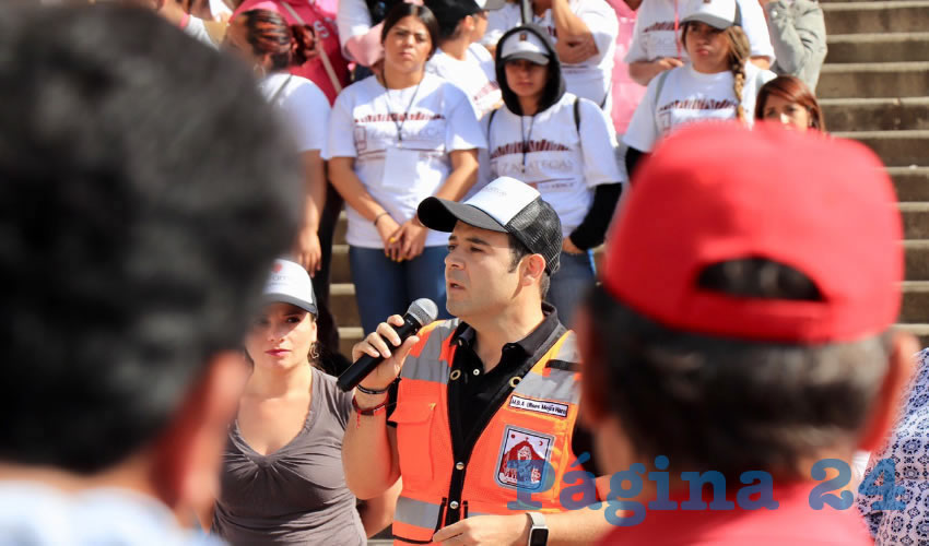 Ciudadanía y gobierno se suman a la Jornada Voluntaria de Limpieza número 25 en la Calzada de los Deportes.